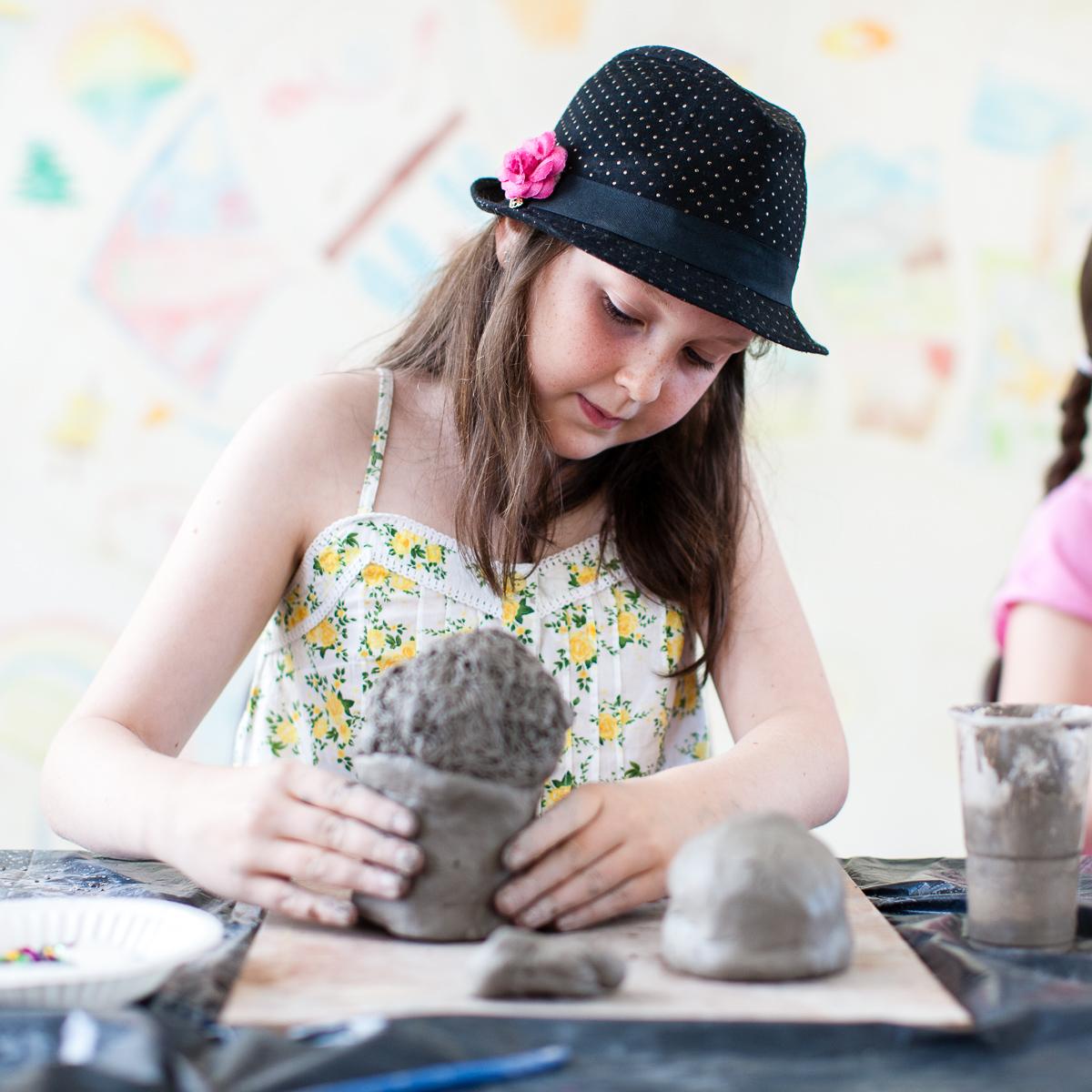Art Summer Schemes 2022 - Isla doing pottery